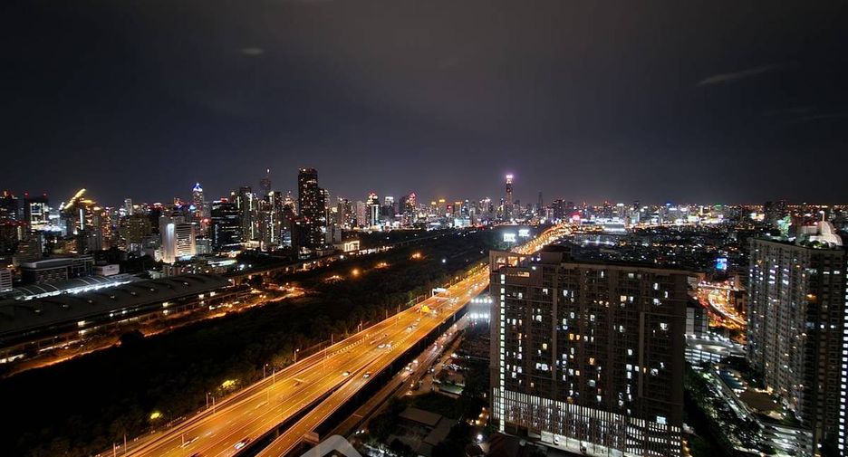 Wohnung zum Kauf mit 2 Zimmer in Huai Khwang, Bangkok