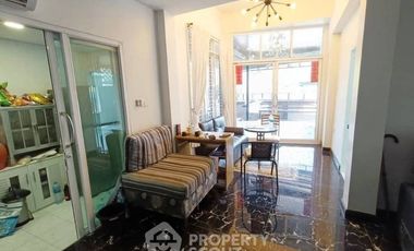 出售 6 卧室 独立屋 在 Mueang Chon Buri, Chon Buri