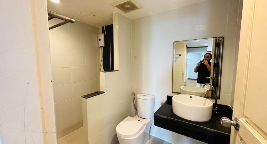 Condo en alquiler de 3 habitaciones en Suan Luang, Bangkok
