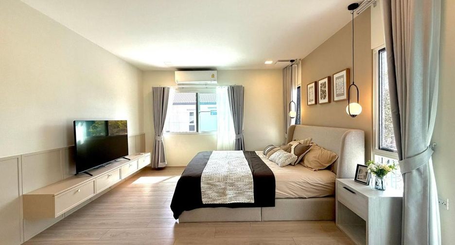 Haus zur Miete mit 4 Zimmer in Bang Phli, Samut Prakan