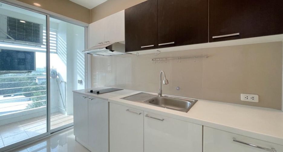For sale 1 Beds condo in Wang Thonglang, Bangkok