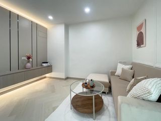 Продажа 1 кровать кондо в Щанг Тхонгланг, Бангкок