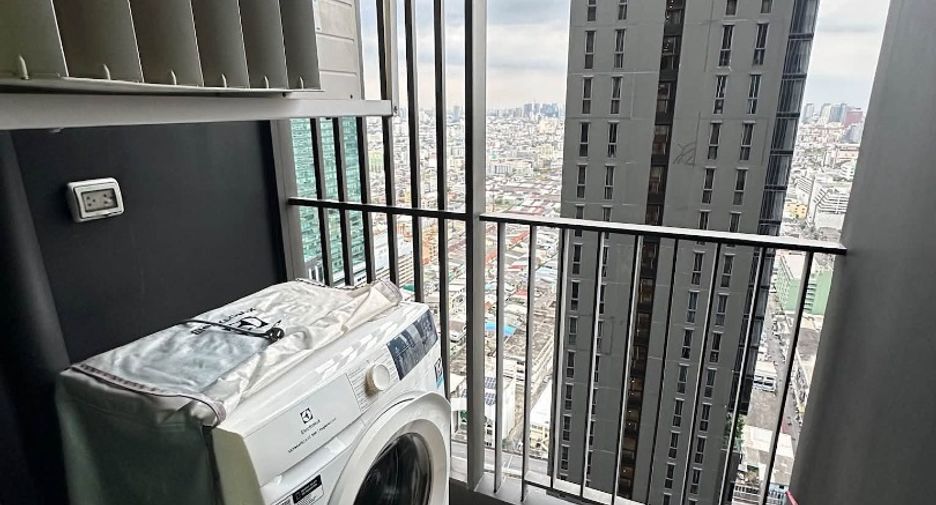 For rent 1 bed condo in Huai Khwang, Bangkok