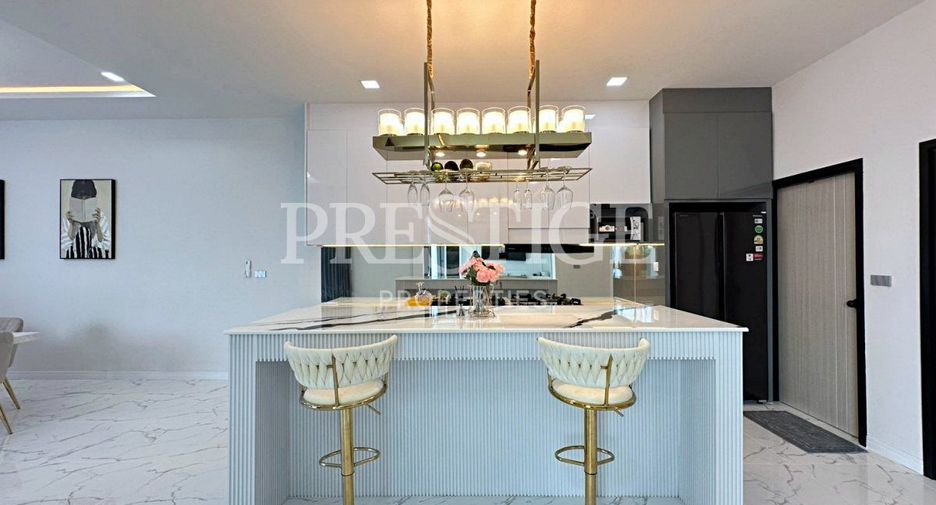 For sale 3 ベッドルーム house in Na Jomtien, Pattaya