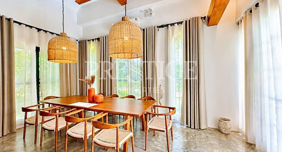 À louer 4 chambres maison à Huay Yai, Pattaya