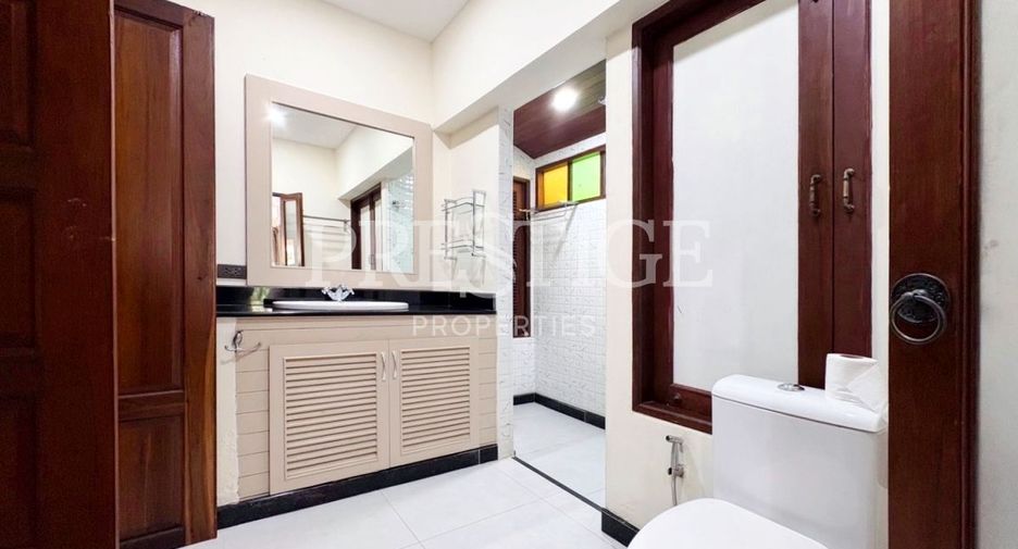 À louer 3 chambres maison à Bang Lamung, Chonburi