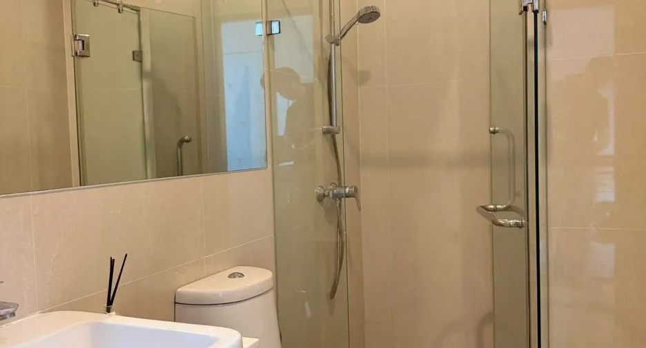 Wohnung zur Miete mit Studio in Huai Khwang, Bangkok
