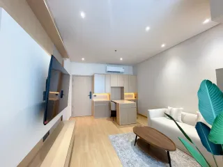 Wohnung zur Miete mit Studio in Khlong Toei, Bangkok