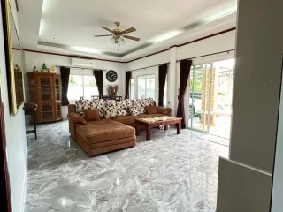 For rent 3 ベッドルーム house in Bang Saray, Pattaya