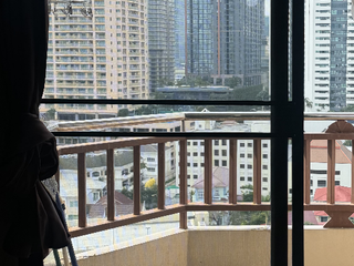 Wohnung zur Miete mit Studio in Sathon, Bangkok