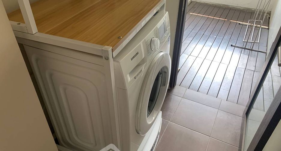 Condo en alquiler de 2 habitaciones en Yan Nawa, Bangkok