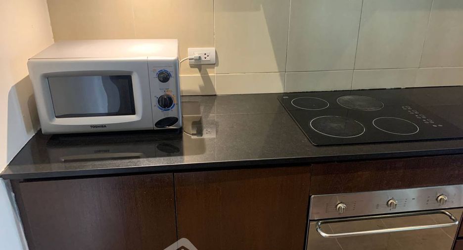 Condo en alquiler de 2 habitaciones en Yan Nawa, Bangkok