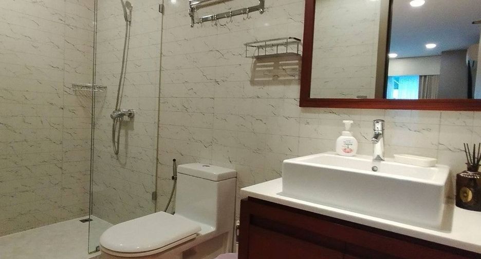 Аренда 3 спальни кондо в Патхум Щан, Бангкок