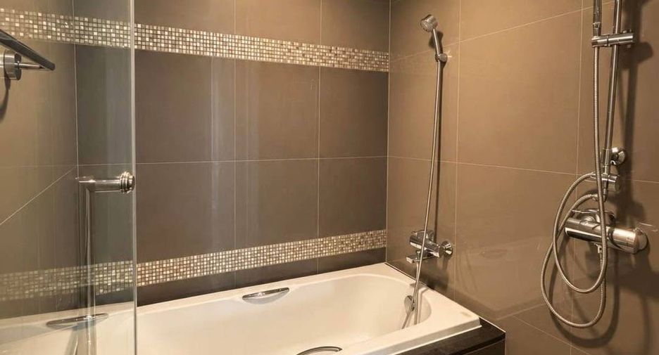 For rent 1 bed condo in Khlong Toei, Bangkok