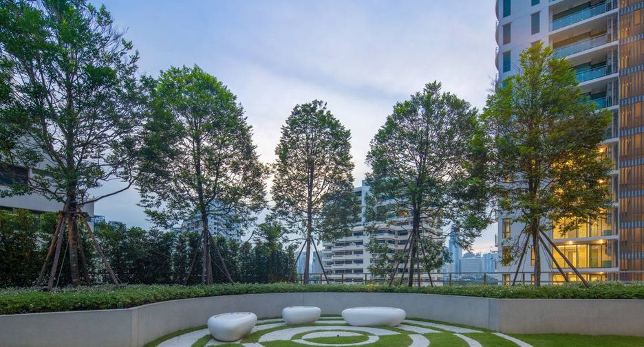 For rent 2 ベッドルーム condo in Watthana, Bangkok