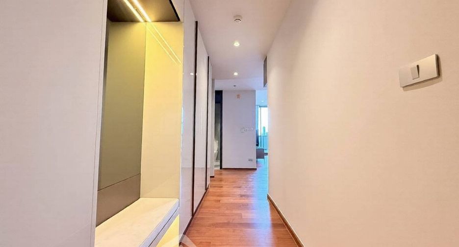 Condo en alquiler de 3 habitaciones en Bang Kho Laem, Bangkok