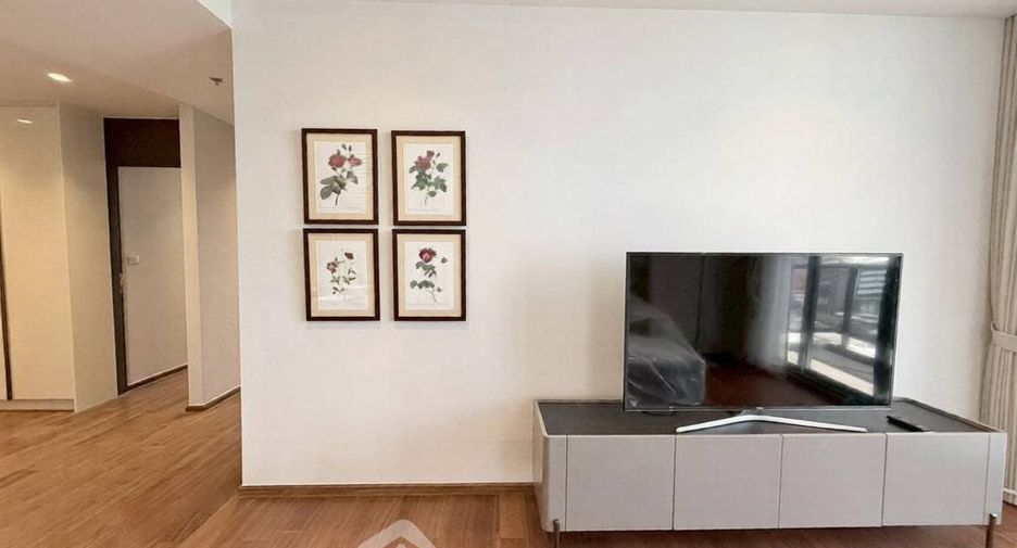 Condo en alquiler de 3 habitaciones en Bang Kho Laem, Bangkok