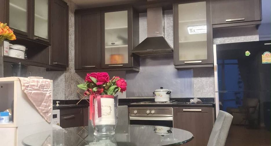 For rent 1 bed condo in Sathon, Bangkok