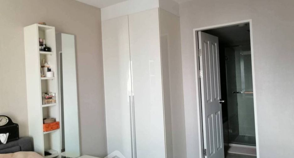 For rent 2 bedrooms condo in Huai Khwang, Bangkok