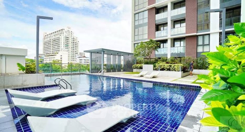 Condo en alquiler de 1 habitaciones en Yan Nawa, Bangkok