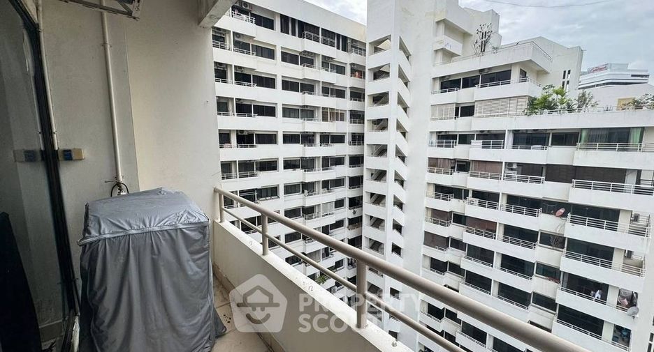 Condo en alquiler de 1 habitaciones en Khlong Toei, Bangkok