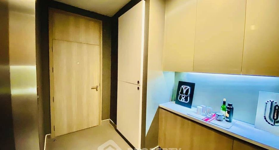 For rent 1 bed condo in Pathum Wan, Bangkok
