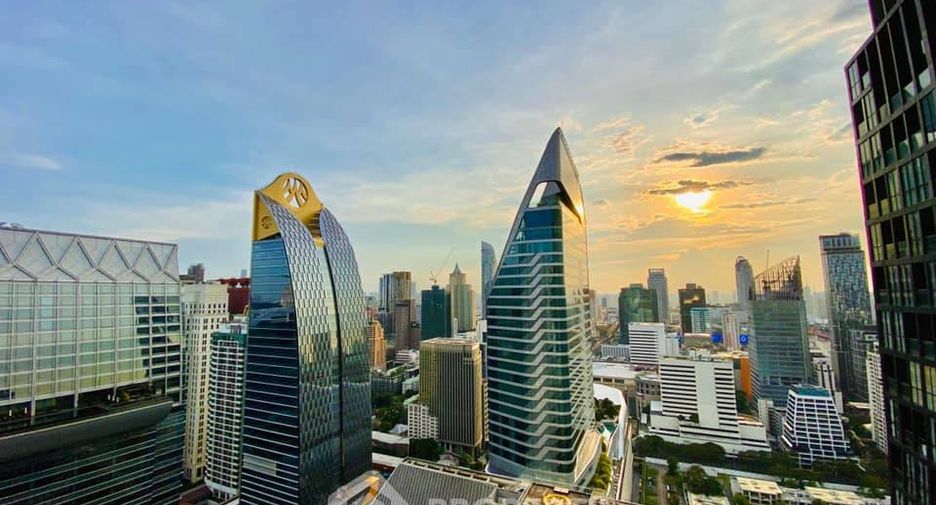 For rent 1 bed condo in Pathum Wan, Bangkok