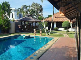 For rent 3 bedrooms villa in Bang Lamung, Chonburi