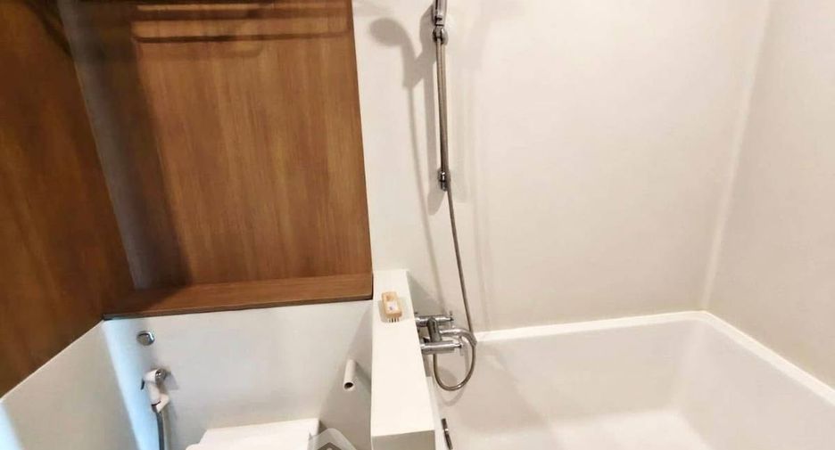 For rent 2 bedrooms condo in Sathon, Bangkok
