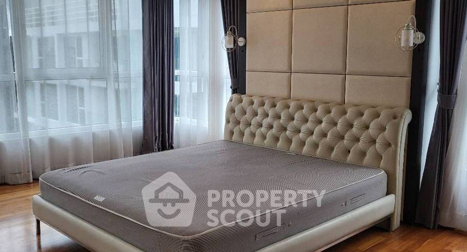 Condo en alquiler de 3 habitaciones en Watthana, Bangkok