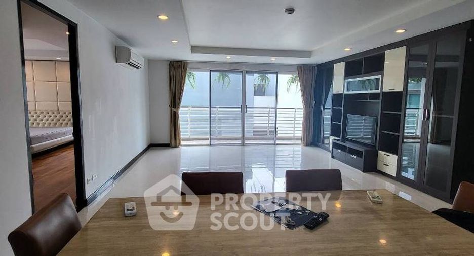 Condo en alquiler de 3 habitaciones en Watthana, Bangkok
