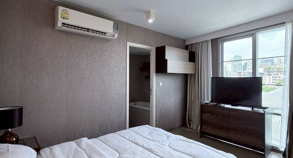 À louer 2 chambres condo à Watthana, Bangkok