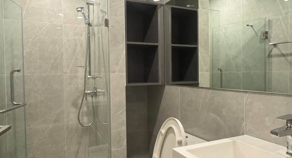 For rent 1 bed condo in Huai Khwang, Bangkok