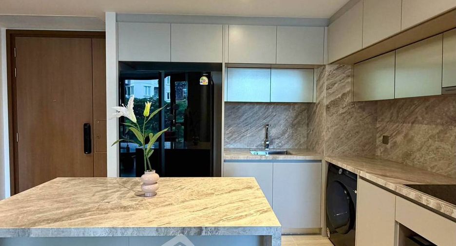 For rent 2 bedrooms condo in Khlong Toei, Bangkok