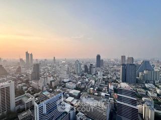 For rent 3 bedrooms condo in Bang Rak, Bangkok