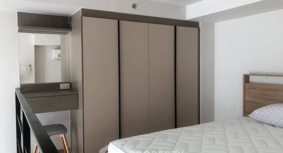 À louer 1 chambre condo à Huai Khwang, Bangkok