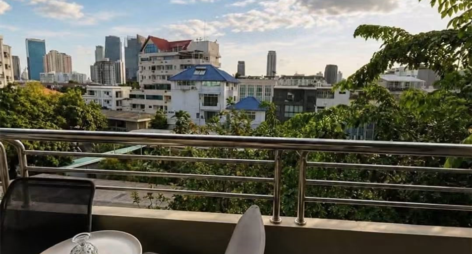 Condo en alquiler de 2 habitaciones en Yan Nawa, Bangkok