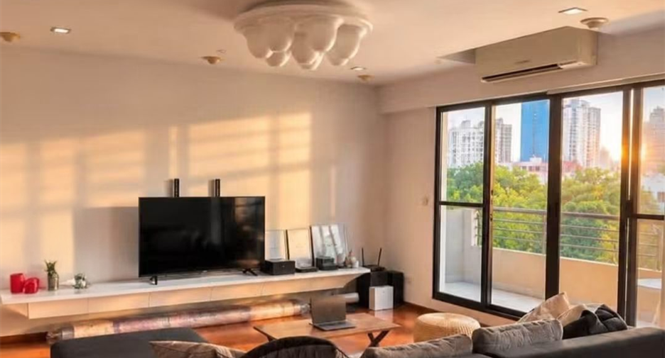 Condo en alquiler de 2 habitaciones en Yan Nawa, Bangkok
