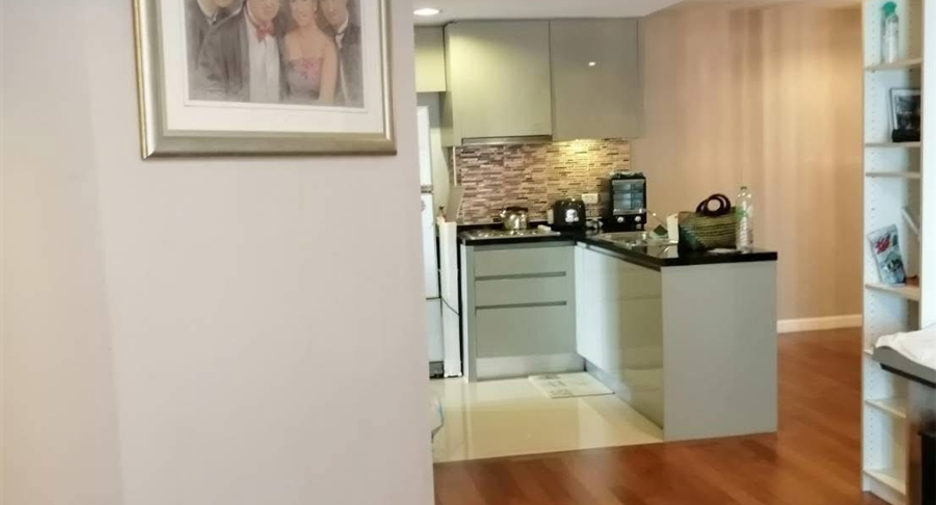 À vendre 2 chambres condo à Huai Khwang, Bangkok