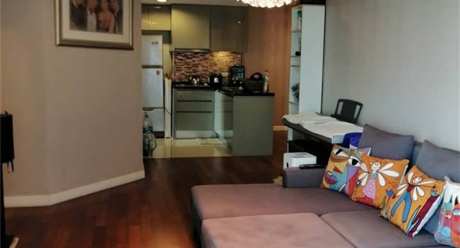 À vendre 2 chambres condo à Huai Khwang, Bangkok