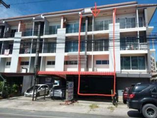 Продажа 4 спальни торговое помещение в Si Racha, Чонбури