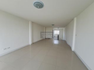 Gewerbefläche zum Kauf mit 2 Zimmer in Si Racha, Chonburi