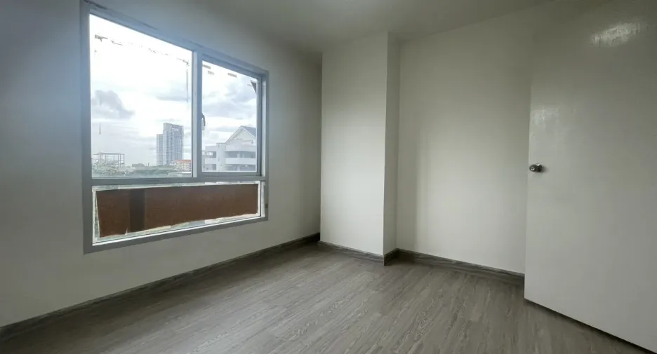 For sale 2 bedrooms condo in Khlong Toei, Bangkok