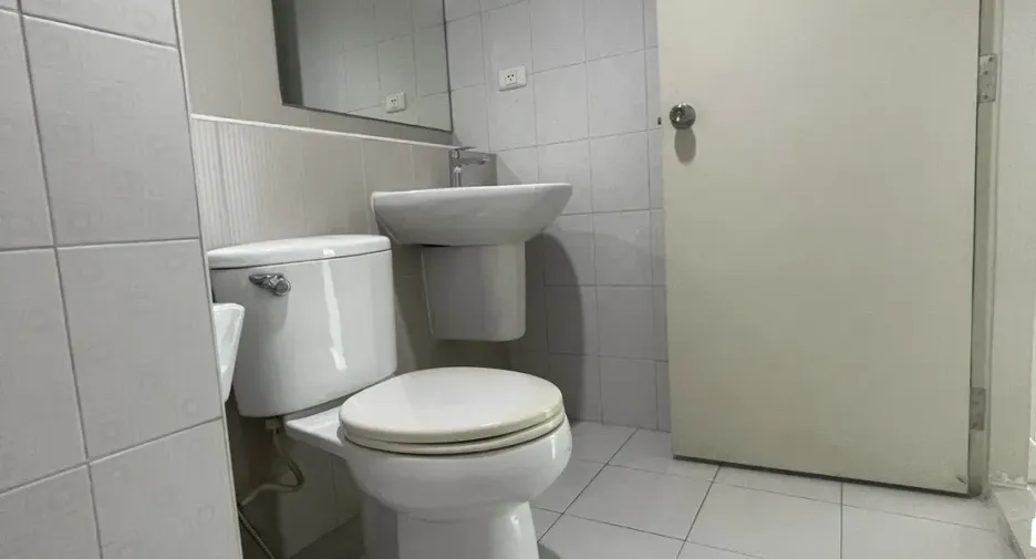 For sale 2 bedrooms condo in Khlong Toei, Bangkok