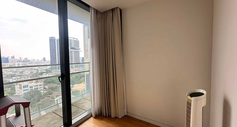 For rent 2 bedrooms condo in Sathon, Bangkok