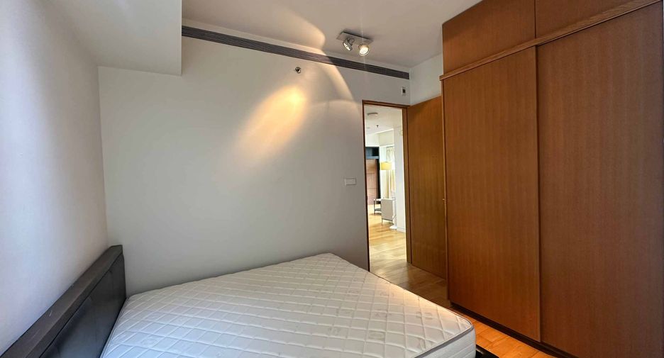 For rent 2 bedrooms condo in Sathon, Bangkok