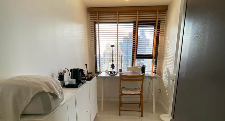 For rent and for sale 2 bedrooms condo in Sathon, Bangkok