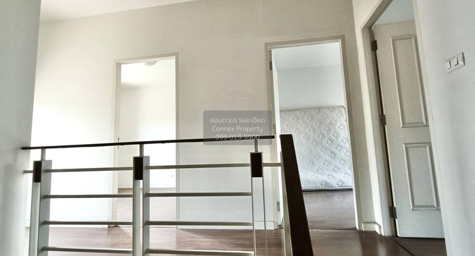 Casa adosada en venta de 4 habitaciones en Khlong Luang, Pathum Thani