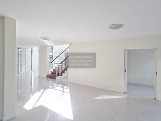 Продажа 3 спальни дом в Пращет, Бангкок