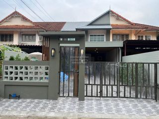 Продажа 3 спальни таунхаус в Khlong Luang, Патумтани